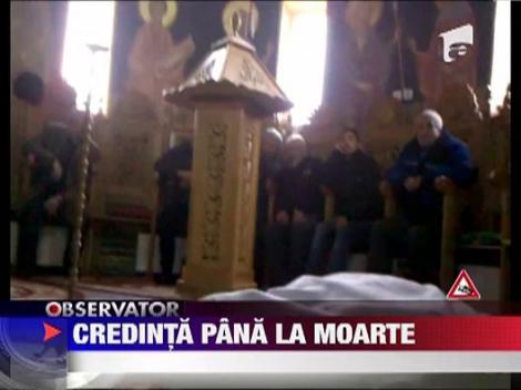Un barbat din Bacau a murit in biserica, in timpul slujbei‎