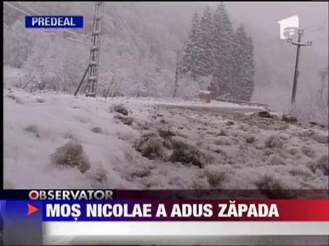 Mos Nicolae a venit cu fulgi mari de zapada
