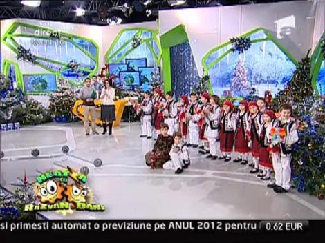 Ansamblul folcloric "Muguri Romanesti", la Neatza