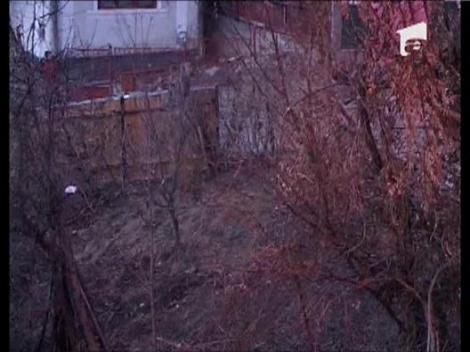 S-a rasturnat in curtea unei case din cauza vitezei