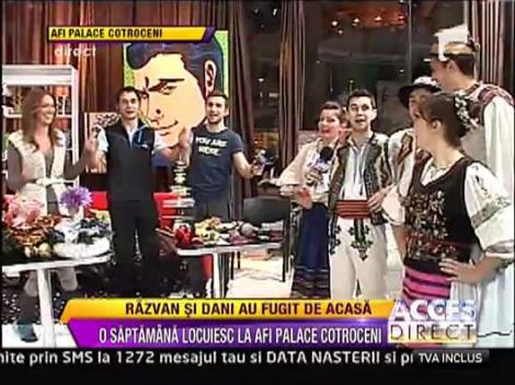 Razvan si Dani, colindati la AFI Palace Cotroceni