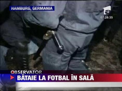 Bataie generala la fotbal in sala