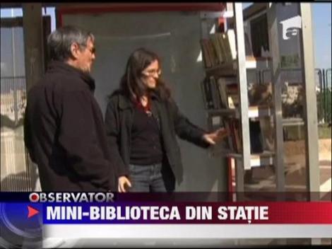 Mini-biblioteca din statie