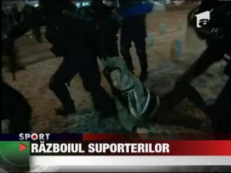 Huliganii au facut haos in centrul Bucurestiului