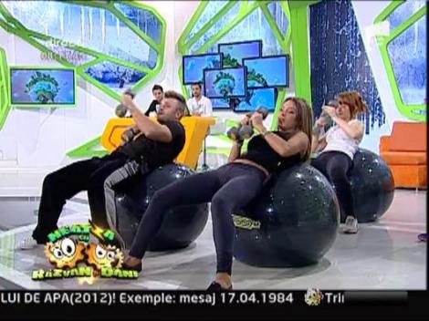 Exercitii abdominale cu Roxana Vancea