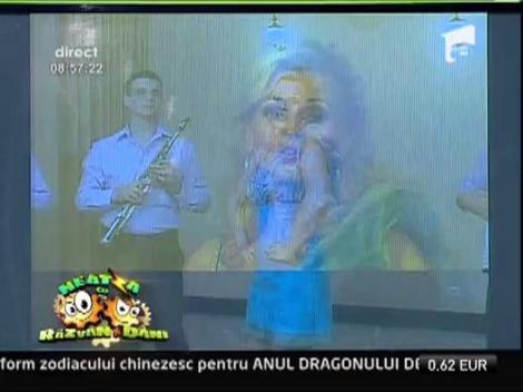 Razvan si Dani au ascultat o melodie penibila