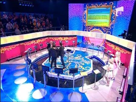 Runda 2: Horia Moculescu si Gabriel Cotabita, a opta intrebare