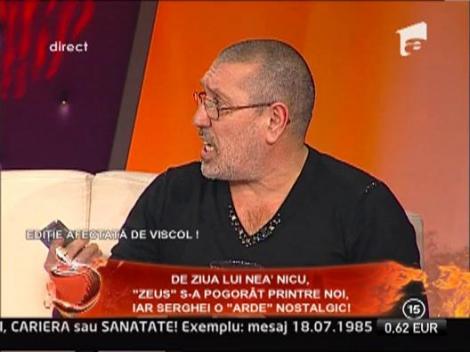 Lozinci amuzante de la protestele din Piata Universitatii