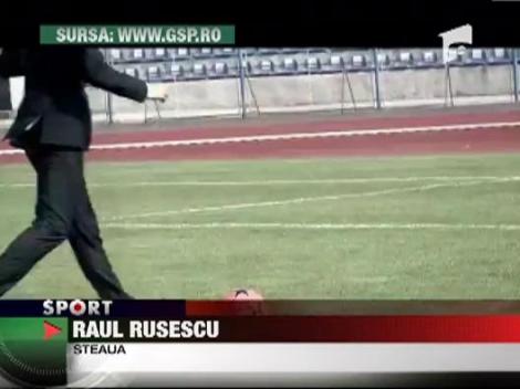 Sotia lui Rusescu se uita de 7 ani la fotbal