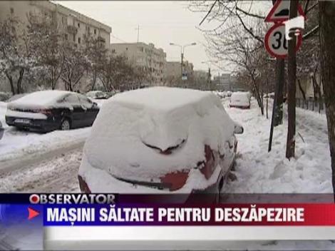 Masini mutate din parcare, pentru facilitarea dezapezirii