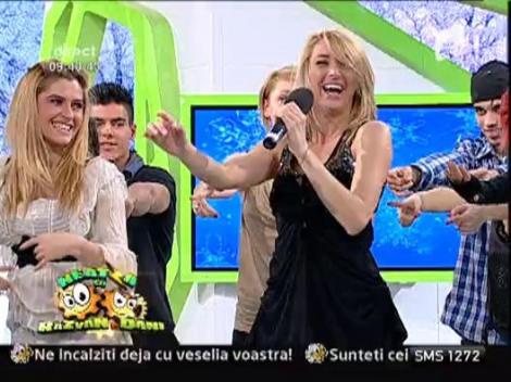 Toata echipa Neatza a invatat dansul melodiei "Ai Se Eu Te Pego"