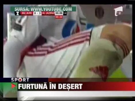 Furtuna in desert