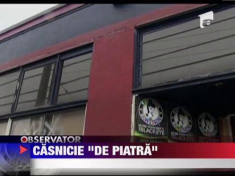 Cea mai ciudata casatorie din lume: ea 25 ani, el 107 ani!