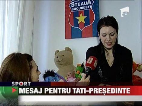 Sotia si fiica lui Duckadam ii duc dorul acestuia