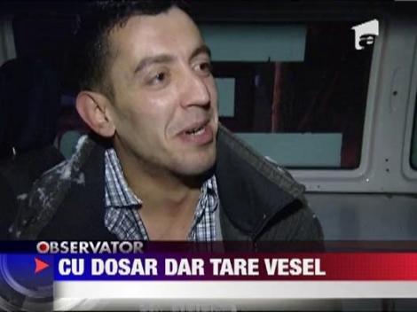 Un tanar a facut spectacol in fata politistilor