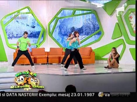 Exercitii aerobice cu Roxana Vancea