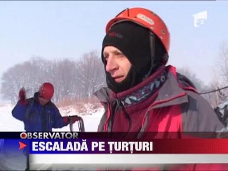 Alpinism sub podul de la Itcani