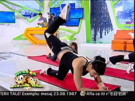 Exercitii pentru posterior cu Roxana Vancea