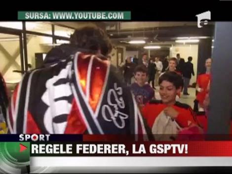 Roger Federer a dat autografe pe banda rulanta la Rotterdam