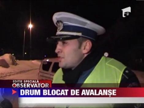 Drum blocat din cauza avalanselor