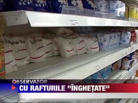 Rafturile din magazine au ramas goale