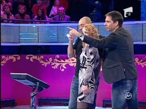 Randul 7: CRBL si sotia lui, Elena vs blonde