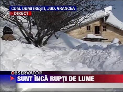 Zeci de sate sunt inca blocate de nameti, in Vrancea