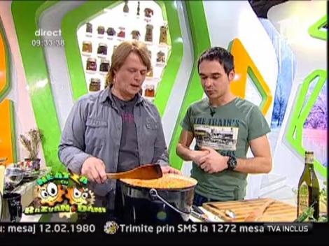 Penne in hora de branzeturi aromate