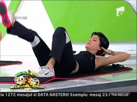 Exercitii pentru abdomen cu Roxana Vancea