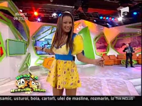 Roxana Vancea danseaza super sexy