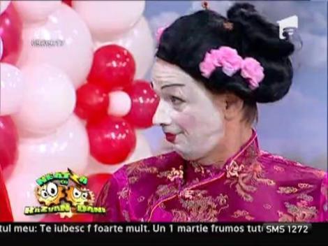 Chinezoaica si Scufita Rosie