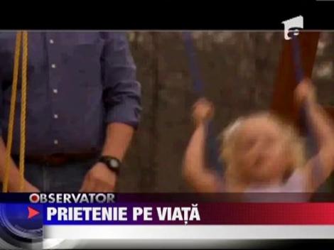 Prietenie pe viata intre o fetita si catelul ei