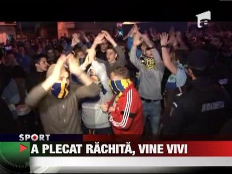A plecat Rachita, vine Vivi