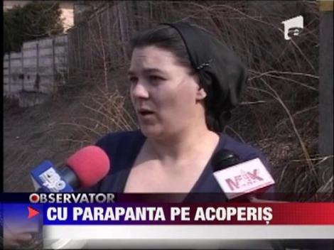 Un parapantist s-a prabusit pe o casa, in judetul Brasov