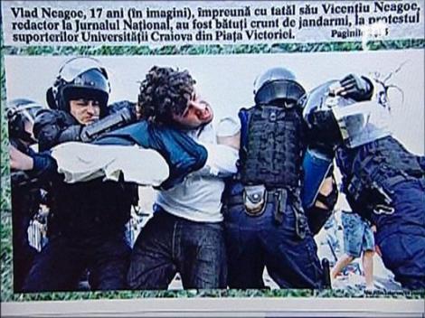 Un redactor si baiatul lui au fost batuti de jandarmi