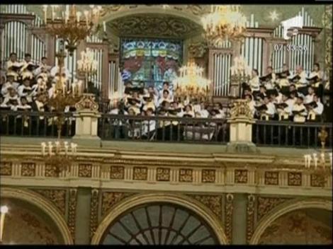 Papa Benedict al XVI-lea a prezidat rugaciunea de seara in catedrala din Leon