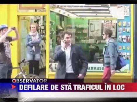 O armata de femei au defilat in Londra doar in lenjerie intima