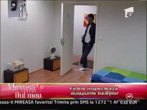 Fetele viziteaza Casa Baietilor