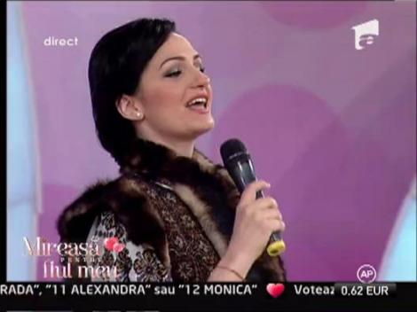 Viorica Macovei - Ies pe poarta, merg pe drum!