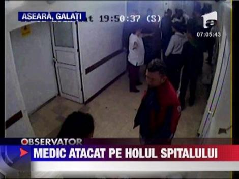 Medic batut in spital