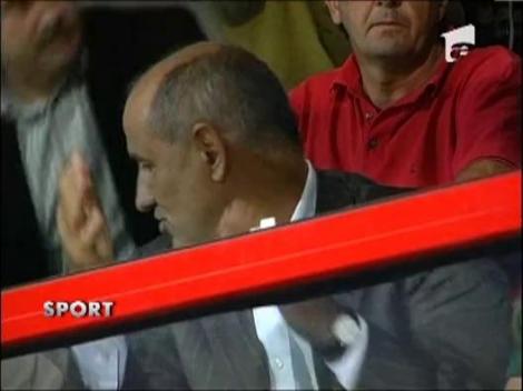 Becali, Badea, Copos si Porumboiu vor sa-l demita Craciunescu