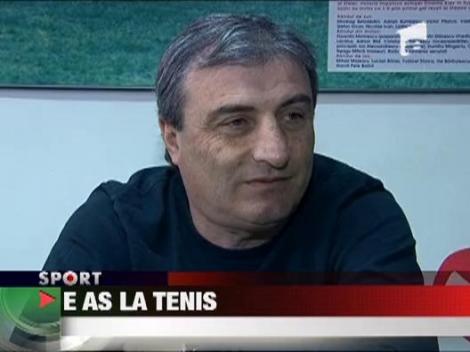 Stoichita viseaza sa joace macar un game cu Ilie Nastase