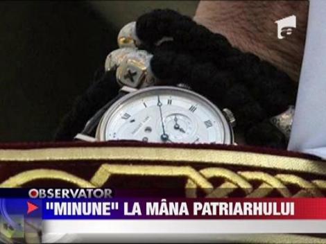 "Minune" de 30 de mii de euro pe mana Patriarhului Kiril