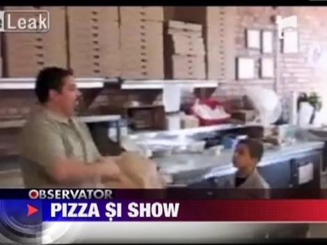 Jonglerii cu blaturile de pizza