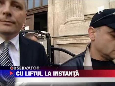 Sorin Ovidiu Vintu a fost la judecata intr-un carucior