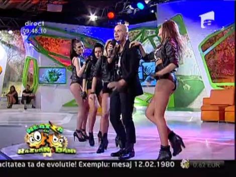 Alb Negru - Spotlight