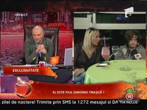 Simona Trasca alaturi de baietelul ei