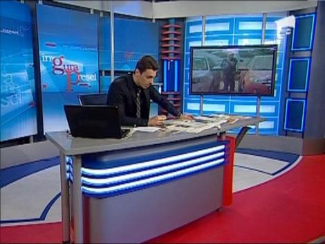 Masina lui Mircea Badea, acoperita cu praf din Sahara!