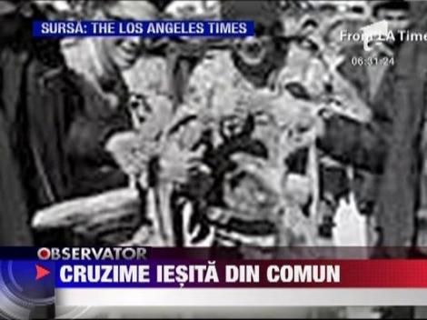 IMAGINI SOCANTE / Soldati americani in ipostaze scandaloase langa niste cadavre