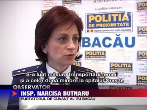 O femeie din Targu Ocna isi plimba bebelusul in geanta